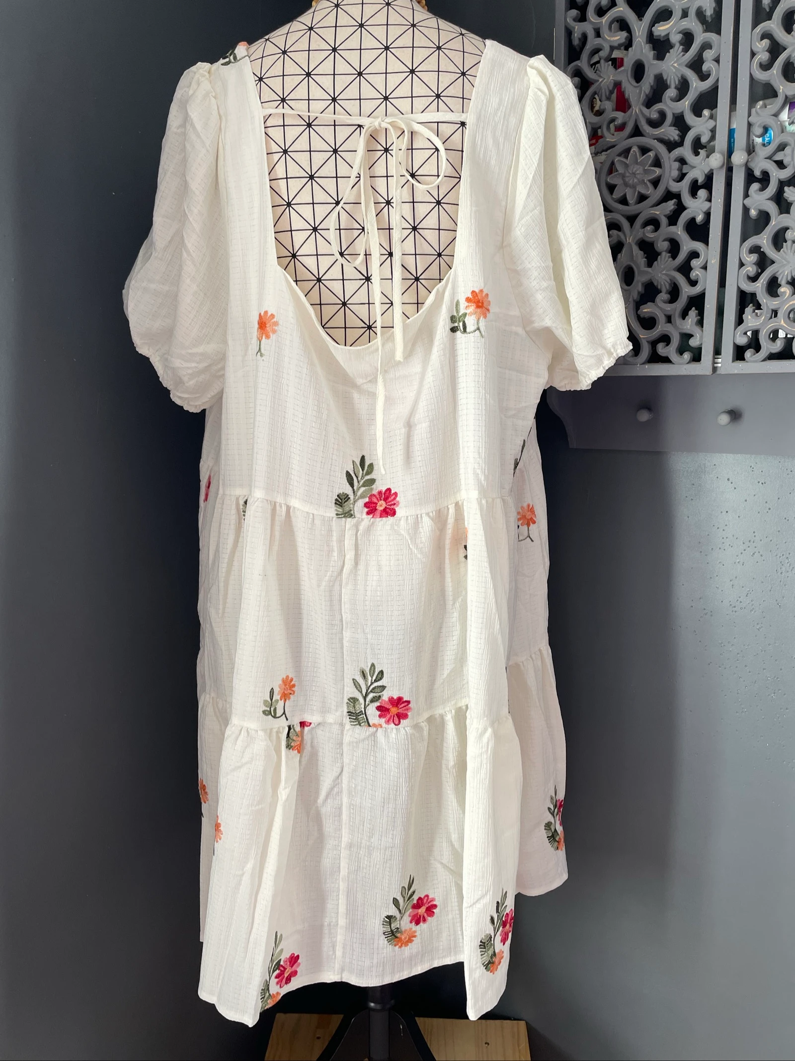 💖 vestido blanco con bordado de flores talla grande 54 estilo bohemio romántico con lazo en la espalda 💖 – photo 7